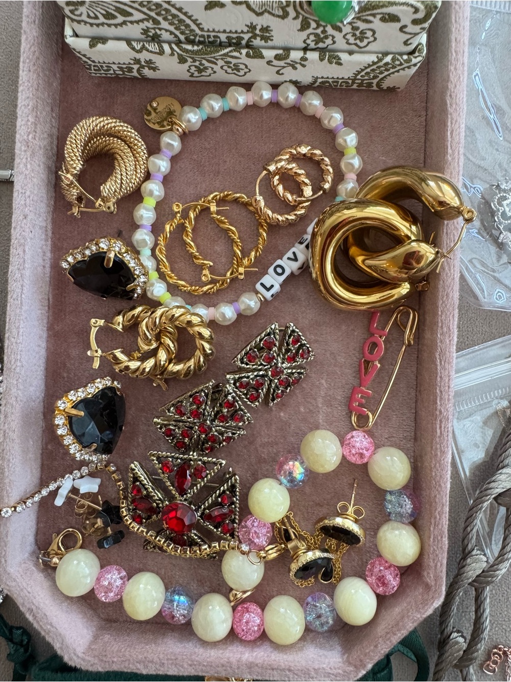 Jewelry LOT: Closet Clean Out - Picture 3 of 14
